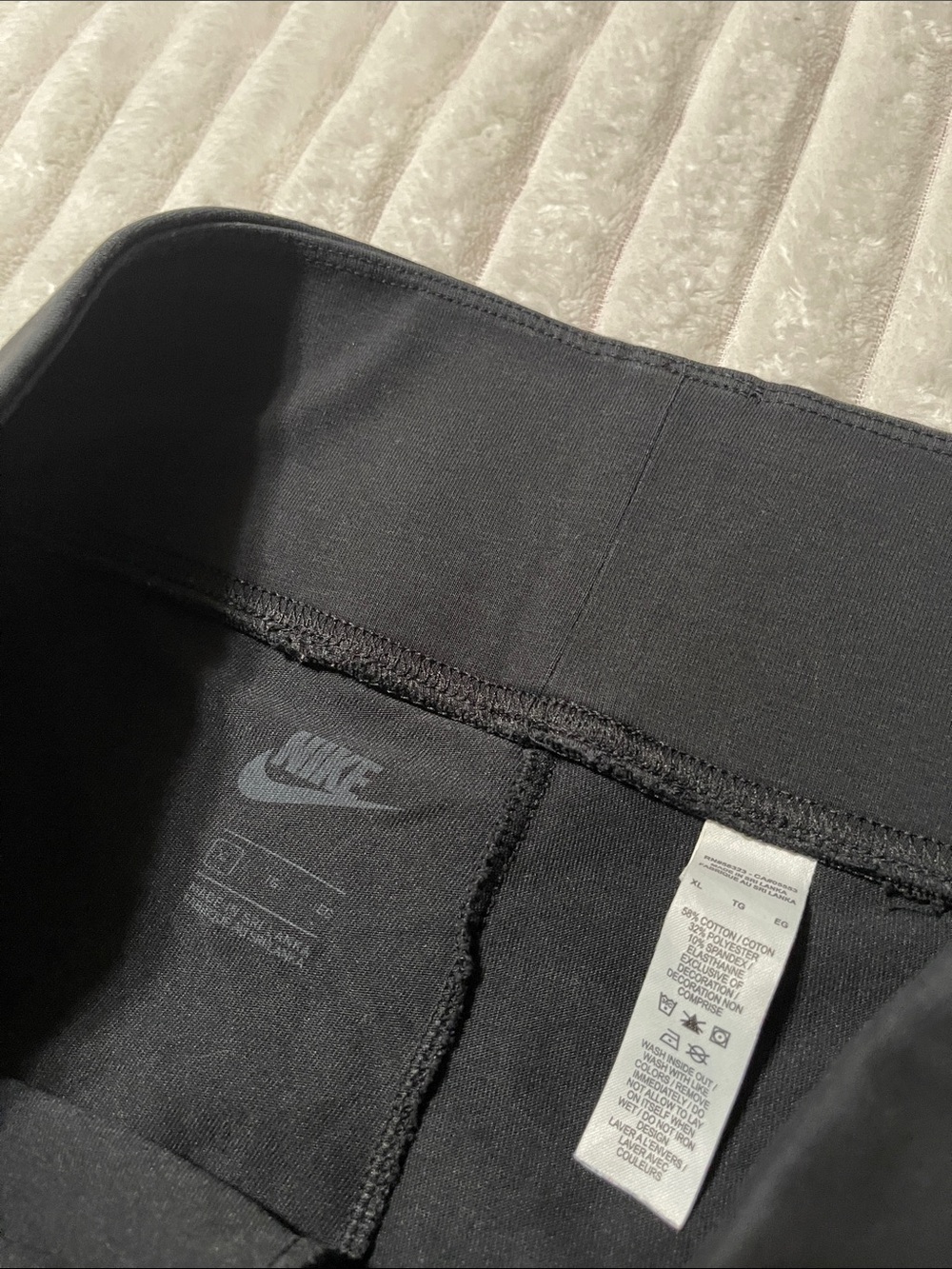 Nike Black Mid-Length Performance Bike Shorts with White Swoosh | Size XL - Picture 4 of 6